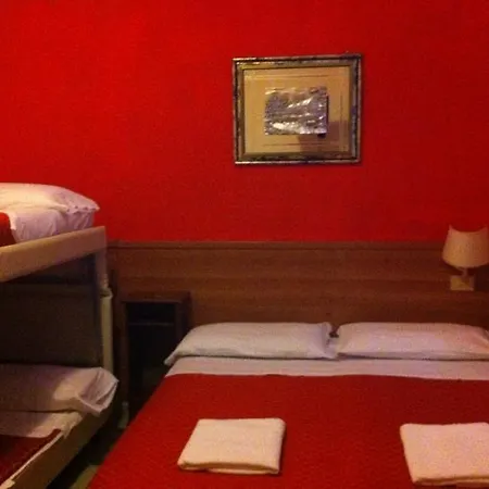 Hoteli Hotel Rome